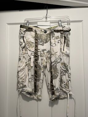 Miss Me Bermuda Cargo Shorts Sz Large Rayon Floral